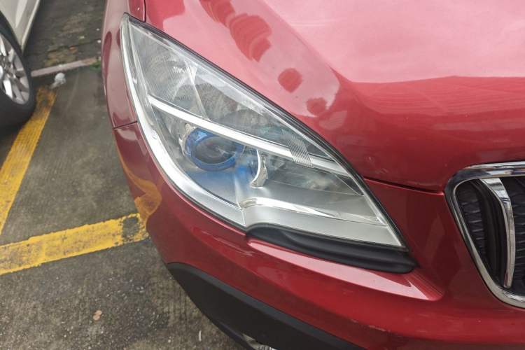Used Buick Encore 2014 1.4T Automatic Two-Wheel Drive Urban Elite Model Right Front Headlight