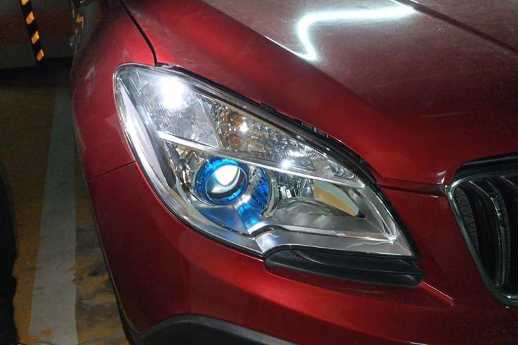 Used Buick Encore 2014 1.4T Manual Two-Wheel Drive Urban Advanced Model Right Front Headlight