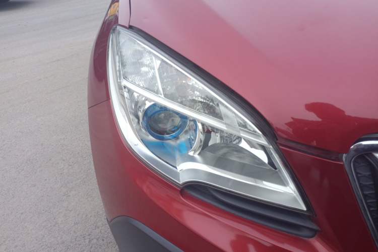 Used Buick Encore 2014 1.4T Automatic Two-Wheel Drive Urban Elite Model Right Front Headlight