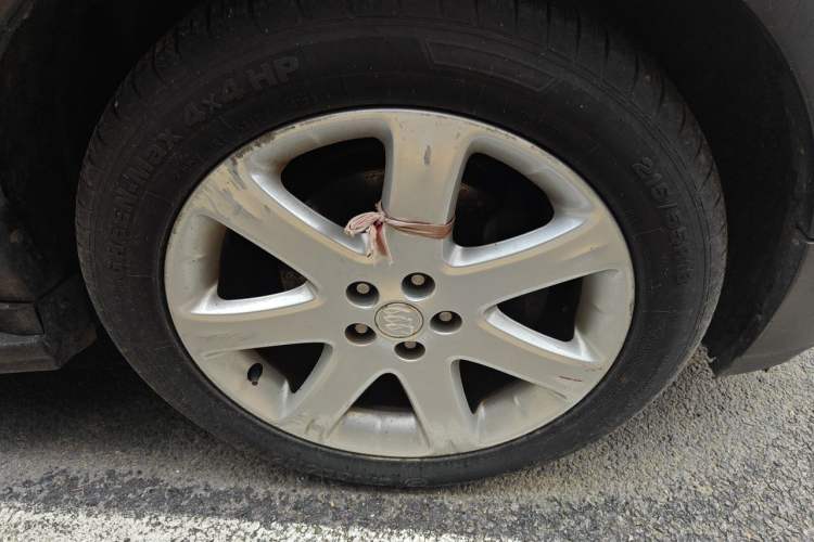 Used Buick Encore 2014 1.4T Automatic Two-Wheel Drive Urban Elite Model Right Front Wheel Hub