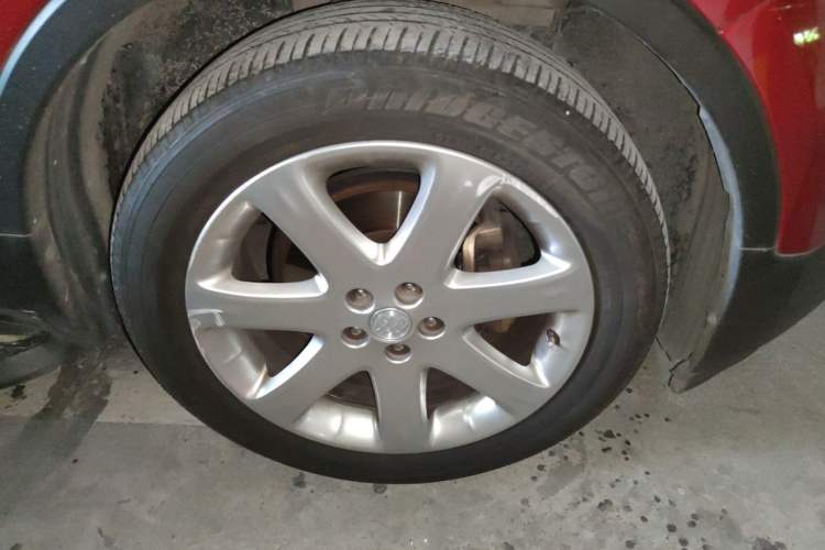 Used Buick Encore 2014 1.4T Automatic Two-Wheel Drive Urban Elite Model Right Front Wheel Hub