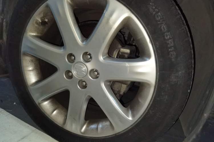 Used Buick Encore 2014 1.4T Automatic Two-Wheel Drive Urban Elite Model Right Front Wheel Hub