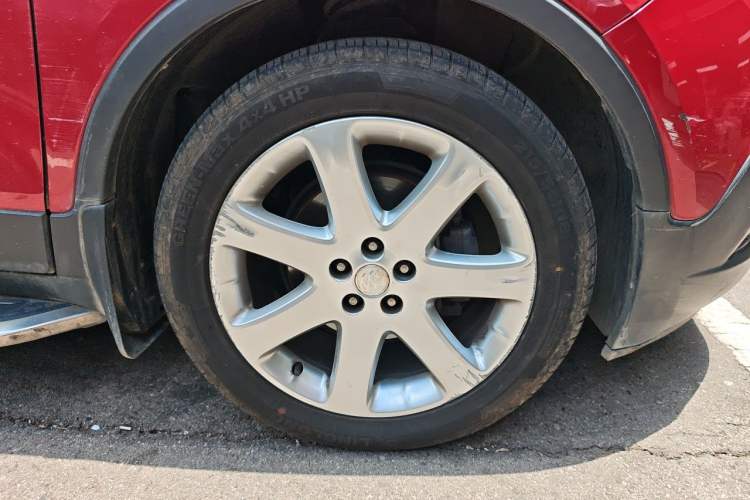 Used Buick Encore 2014 1.4T Automatic Two-Wheel Drive Urban Leading Model Right Front Wheel Hub