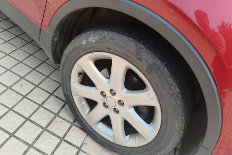 Used Buick Encore 2014 1.4T Automatic Two-Wheel Drive Urban Elite Model Right Front Wheel Hub