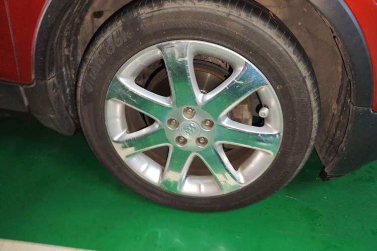 Used Buick Encore 2014 1.4T Automatic Two-Wheel Drive Urban Leading Model Right Front Wheel Hub