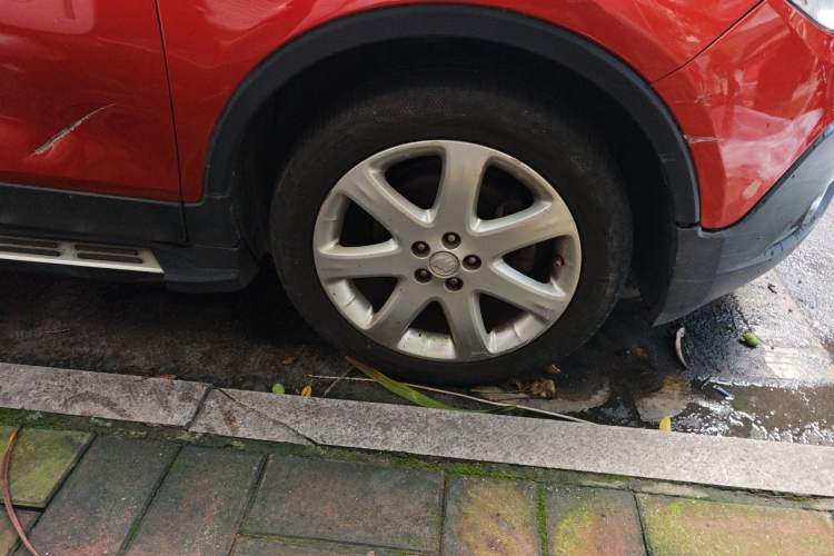 Used Buick Encore 2014 1.4T Automatic Two-Wheel Drive Urban Elite Model Right Front Wheel Hub