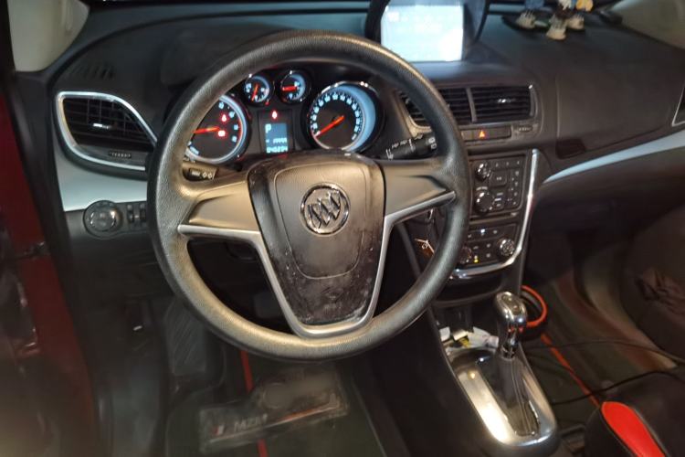 Used Buick Encore 2014 1.4T Automatic Two-Wheel Drive Urban Elite Model Steering Wheel