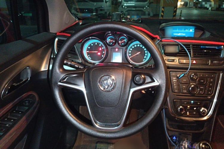 Used Buick Encore 2014 1.4T Manual Two-Wheel Drive Urban Advanced Model Steering Wheel