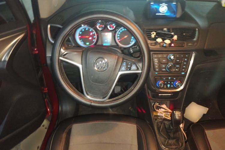 Used Buick Encore 2014 1.4T Manual Two-Wheel Drive Urban Sport Model Steering Wheel