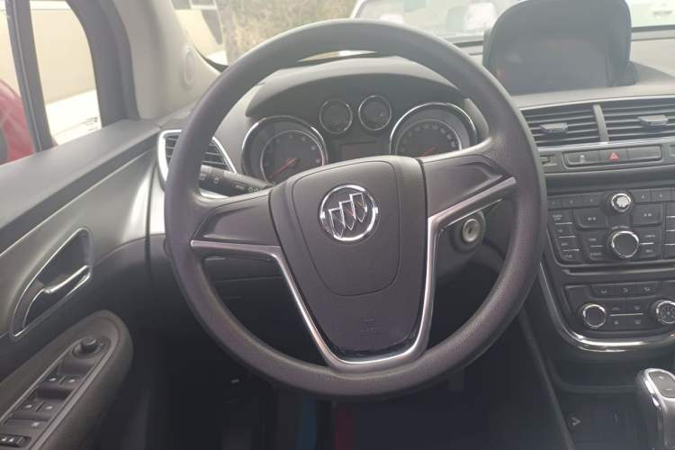Used Buick Encore 2014 1.4T Automatic Two-Wheel Drive Urban Elite Model Steering Wheel
