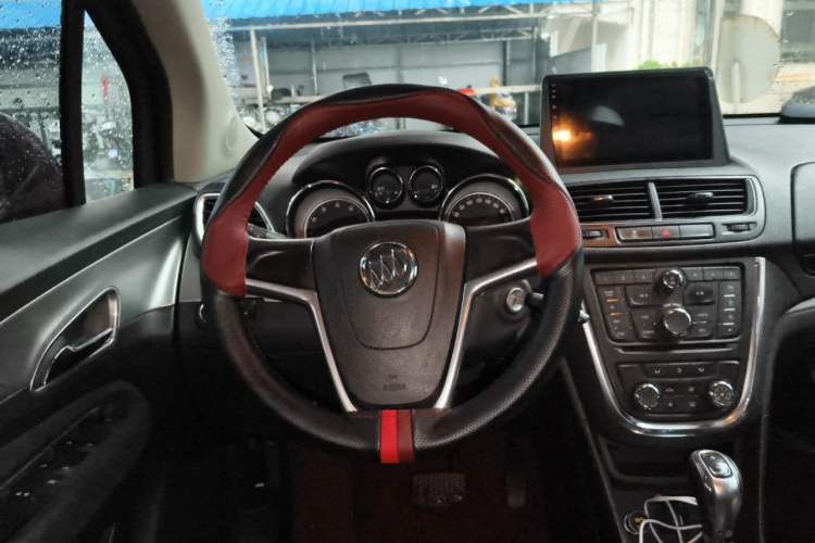 Used Buick Encore 2014 1.4T Automatic Two-Wheel Drive Urban Elite Model Steering Wheel