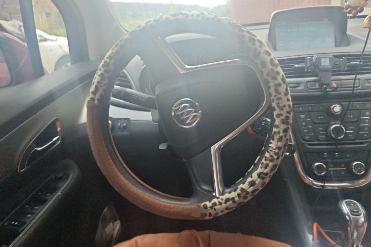 Used Buick Encore 2014 1.4T Automatic Two-Wheel Drive Urban Elite Model Steering Wheel