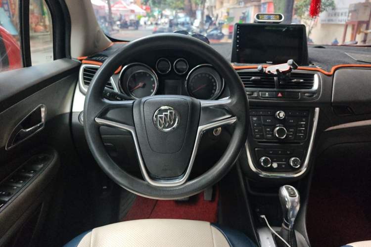 Used Buick Encore 2014 1.4T Automatic Two-Wheel Drive Urban Elite Model Steering Wheel