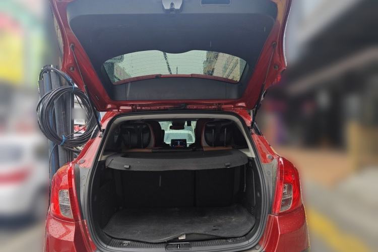Used Buick Encore 2014 1.4T Automatic Two-Wheel Drive Urban Elite Model Trunk