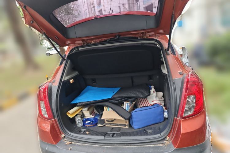 Used Buick Encore 2014 1.4T Automatic All-Wheel-Drive Flagship Edition Trunk