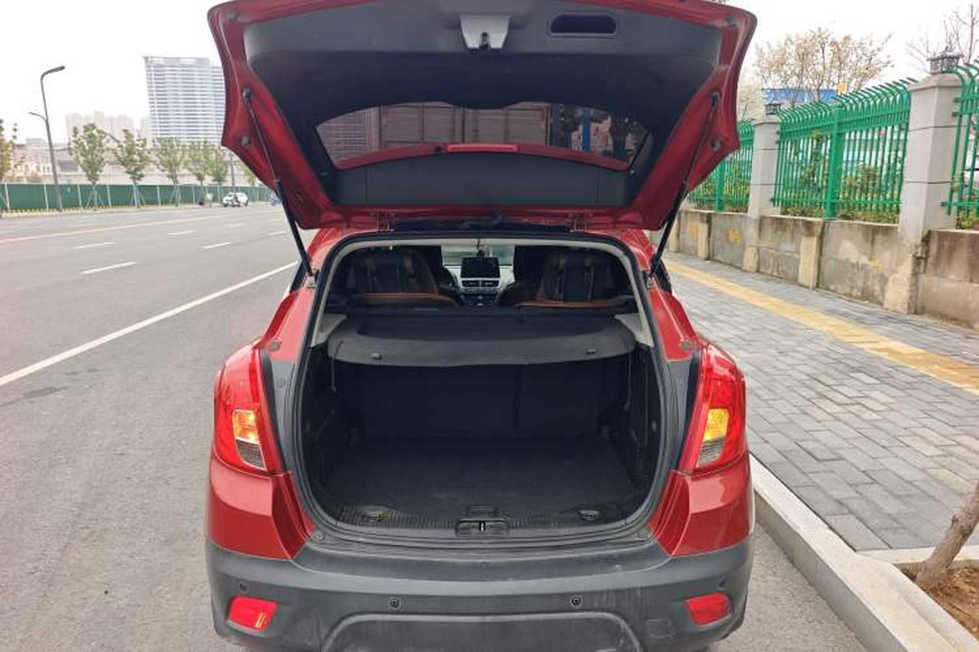 Used Buick Encore 2014 1.4T Automatic Two-Wheel Drive Urban Elite Model Trunk