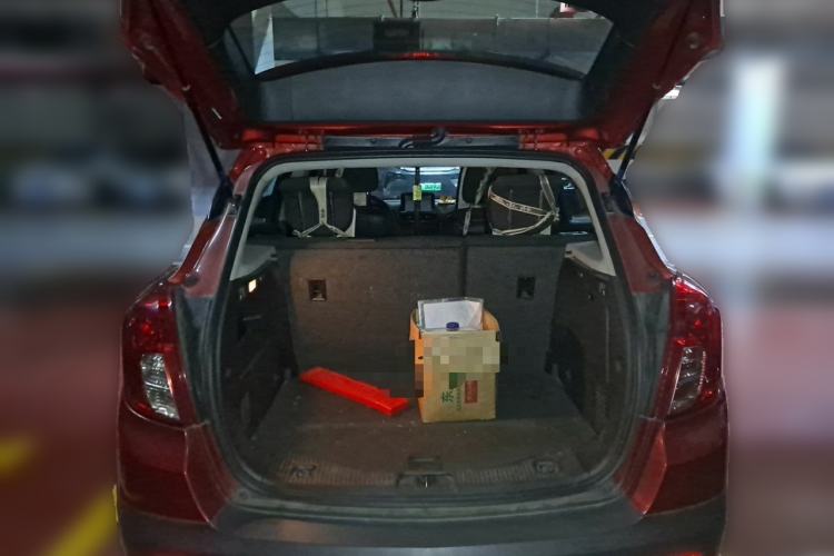 Used Buick Encore 2014 1.4T Automatic Two-Wheel Drive Urban Elite Model Trunk