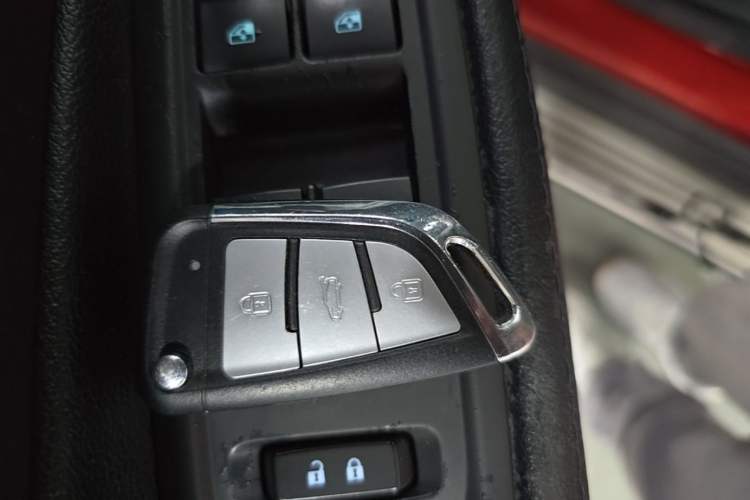 Used Buick Encore 2014 1.4T Automatic Two-Wheel Drive Urban Elite Model Vehicle Key