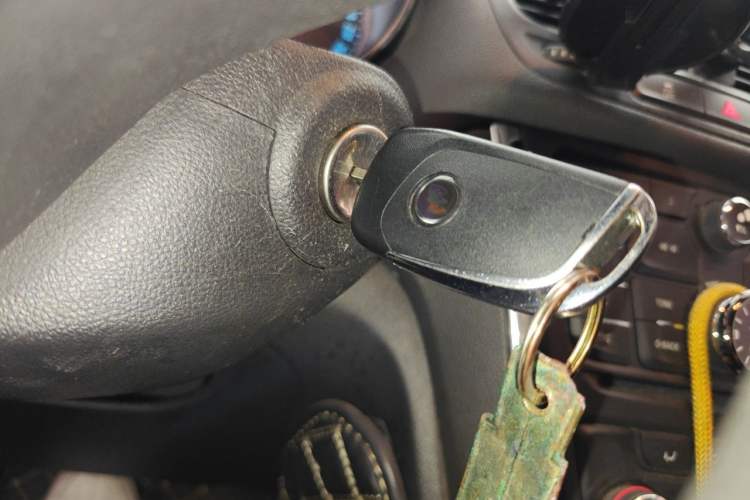 Used Buick Encore 2014 1.4T Automatic Two-Wheel Drive Urban Elite Model Vehicle Key