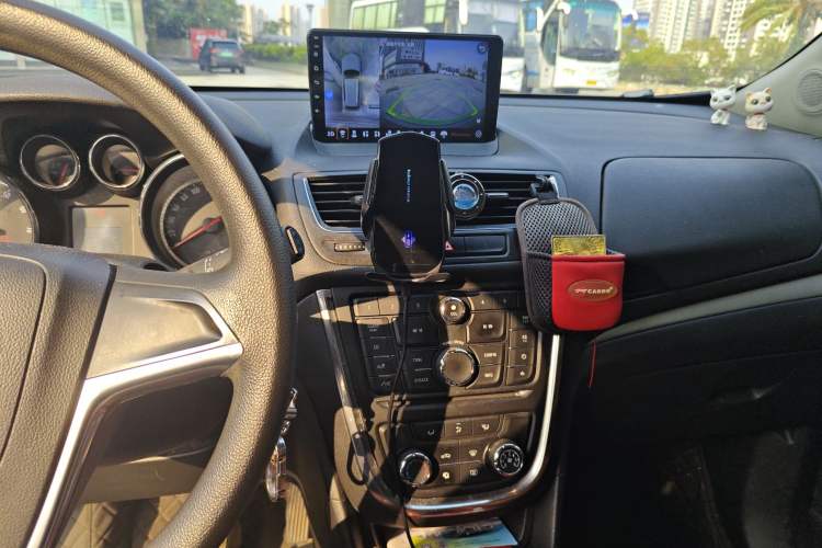 Used Buick Encore 2014 1.4T Automatic Two-Wheel Drive Urban Elite Model Audio And AC Panel