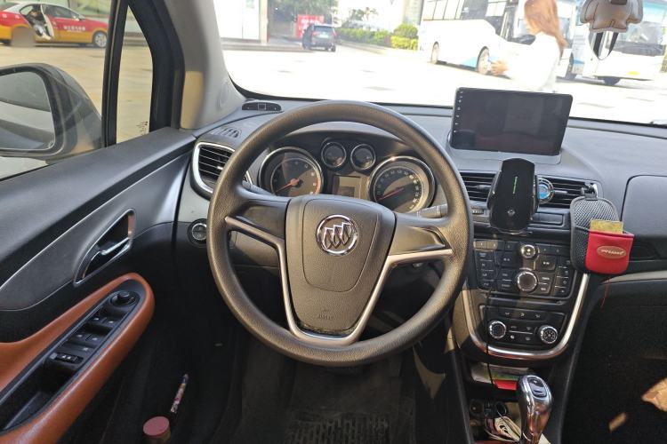 Used Buick Encore 2014 1.4T Automatic Two-Wheel Drive Urban Elite Model Steering Wheel