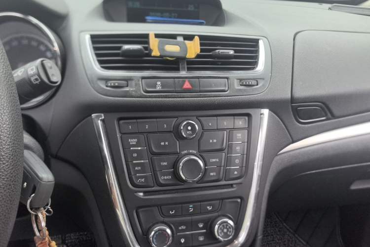 Used Buick Encore 2014 1.4T Automatic Two-Wheel Drive Urban Elite Model Audio And AC Panel