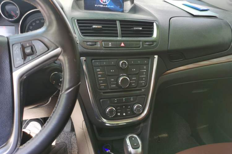 Used Buick Encore 2014 1.4T Automatic Two-Wheel Drive Urban Leading Model Audio And AC Panel