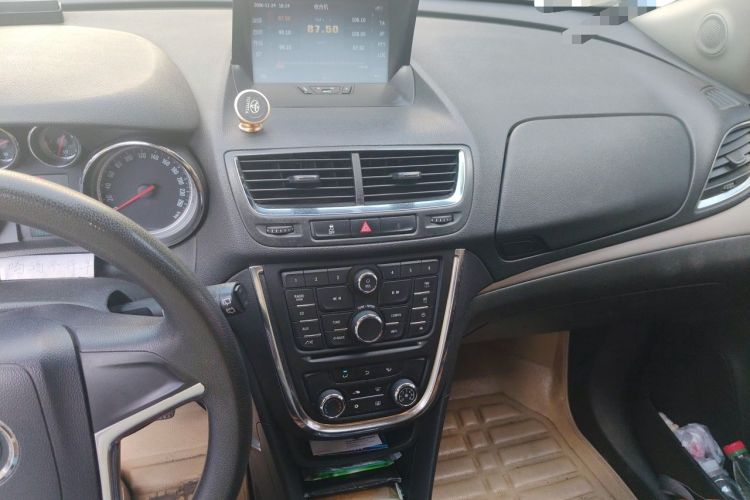 Used Buick Encore 2014 1.4T Manual Two-Wheel Drive Urban Advanced Model Audio And AC Panel