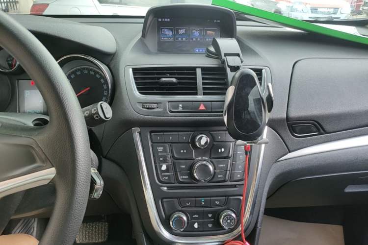 Used Buick Encore 2014 1.4T Automatic Two-Wheel Drive Urban Elite Model Audio And AC Panel