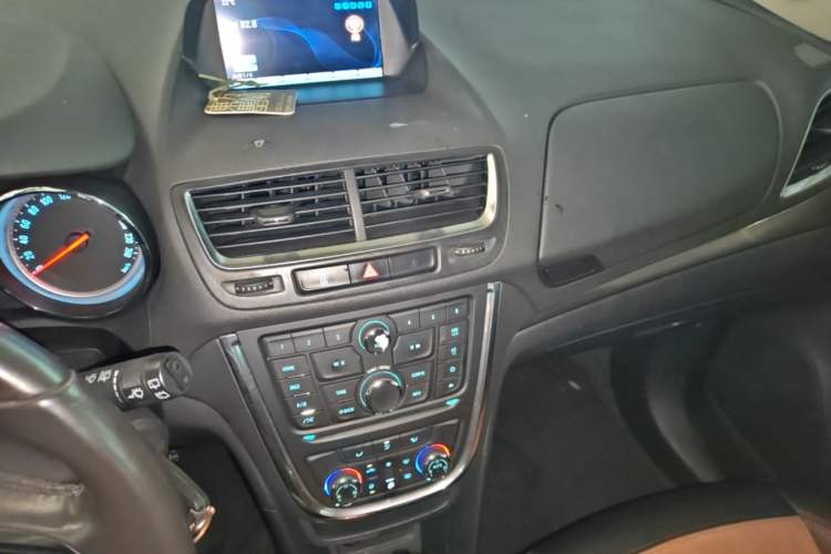 Used Buick Encore 2014 1.4T Automatic Two-Wheel Drive Urban Leading Model Audio And AC Panel
