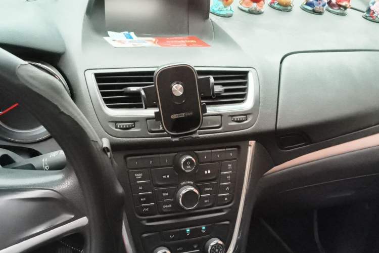 Used Buick Encore 2014 1.4T Automatic Two-Wheel Drive Urban Elite Model Audio And AC Panel