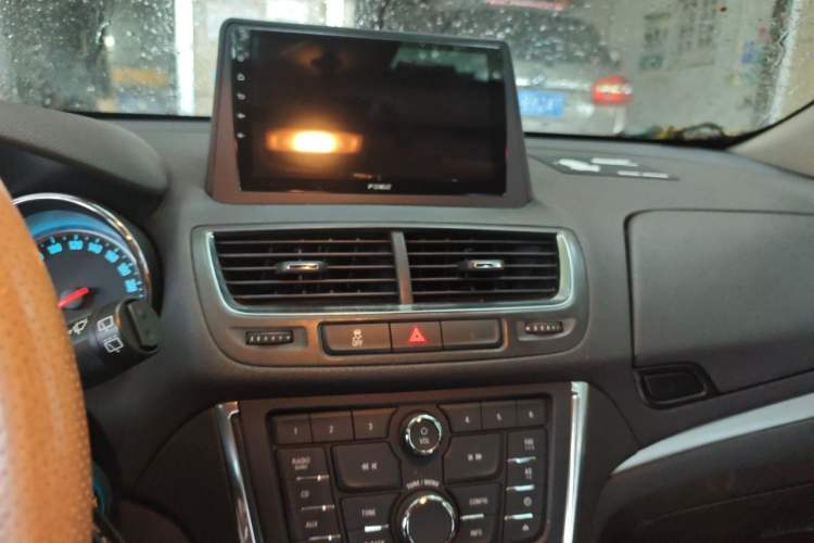Used Buick Encore 2014 1.4T Automatic Two-Wheel Drive Urban Elite Model Audio And AC Panel