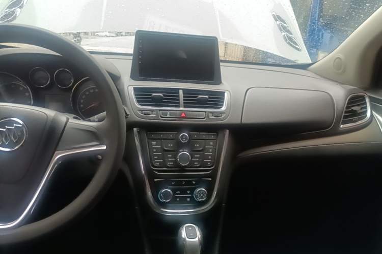 Used Buick Encore 2014 1.4T Automatic Two-Wheel Drive Urban Elite Model Audio And AC Panel