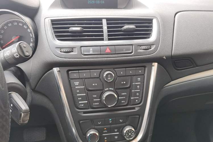 Used Buick Encore 2014 1.4T Automatic Two-Wheel Drive Urban Elite Model Audio And AC Panel