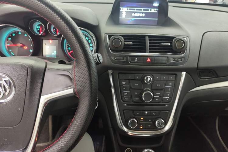 Used Buick Encore 2014 1.4T Automatic Two-Wheel Drive Urban Elite Model Audio And AC Panel