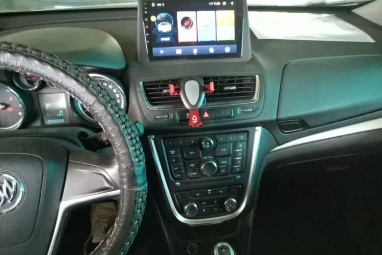 Used Buick Encore 2014 1.4T Automatic Two-Wheel Drive Urban Elite Model Audio And AC Panel