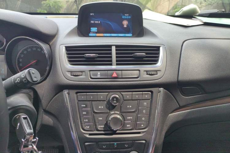 Used Buick Encore 2014 1.4T Automatic Two-Wheel Drive Urban Leading Model Audio And AC Panel