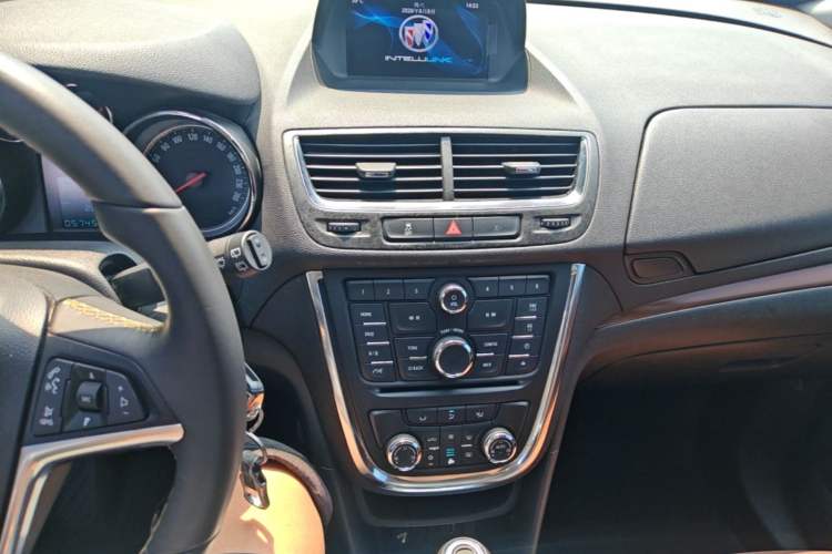 Used Buick Encore 2014 1.4T Automatic Two-Wheel Drive Urban Leading Model Audio And AC Panel