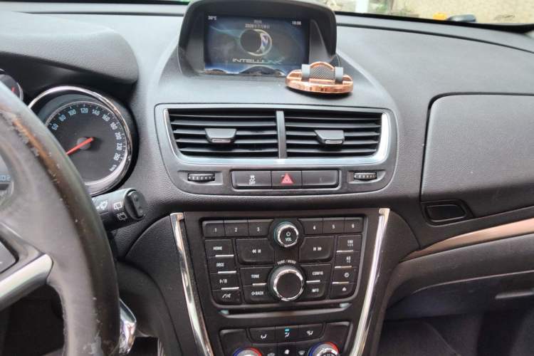 Used Buick Encore 2014 1.4T Automatic Two-Wheel Drive Urban Leading Model Audio And AC Panel