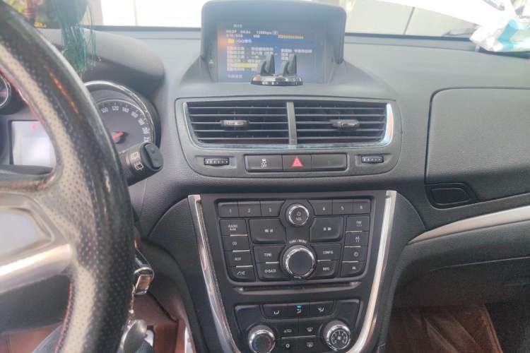 Used Buick Encore 2014 1.4T Automatic Two-Wheel Drive Urban Elite Model Audio And AC Panel