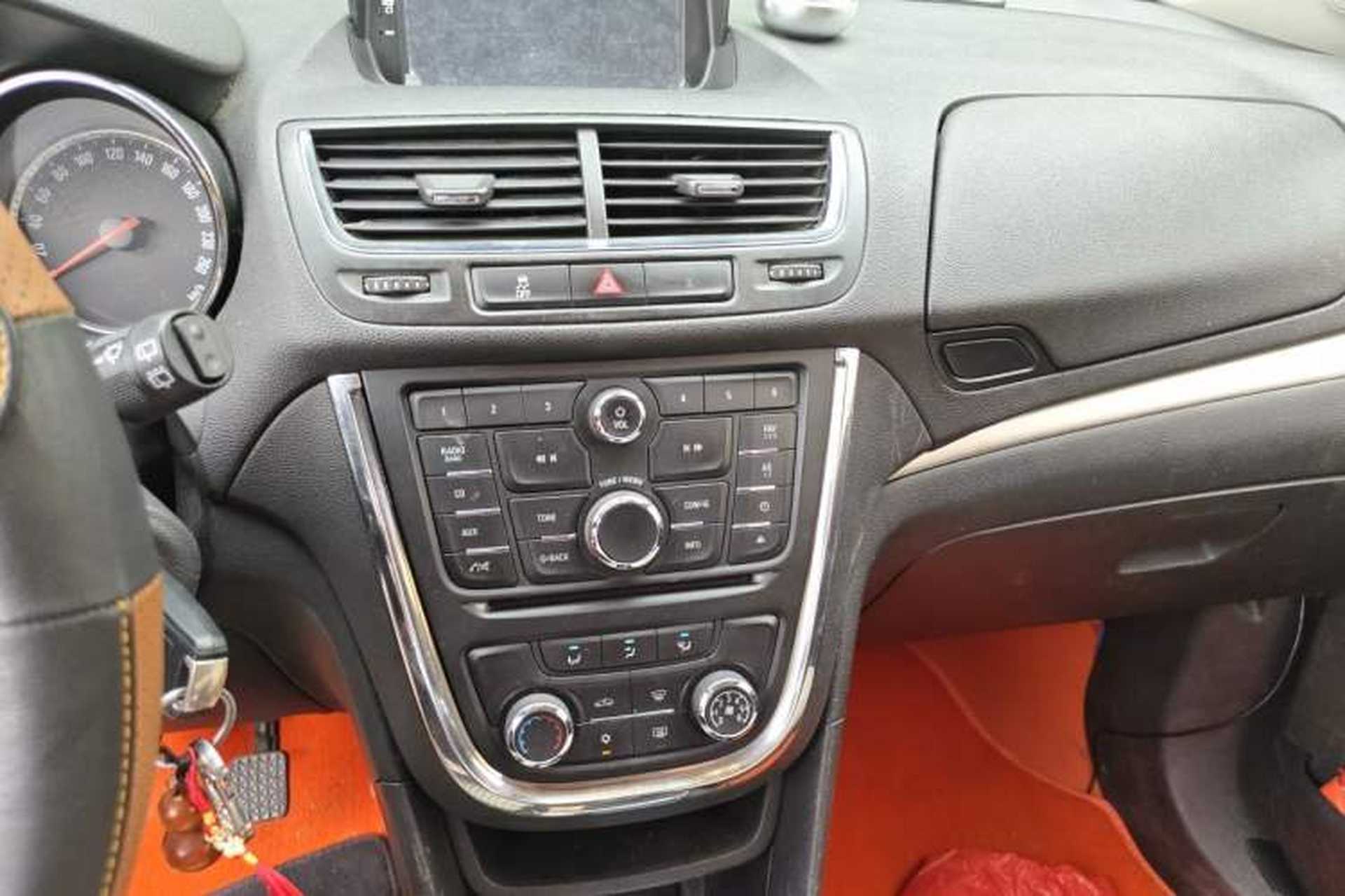 Used Buick Encore 2014 1.4T Manual Two-Wheel Drive Urban Advanced Model Audio And AC Panel