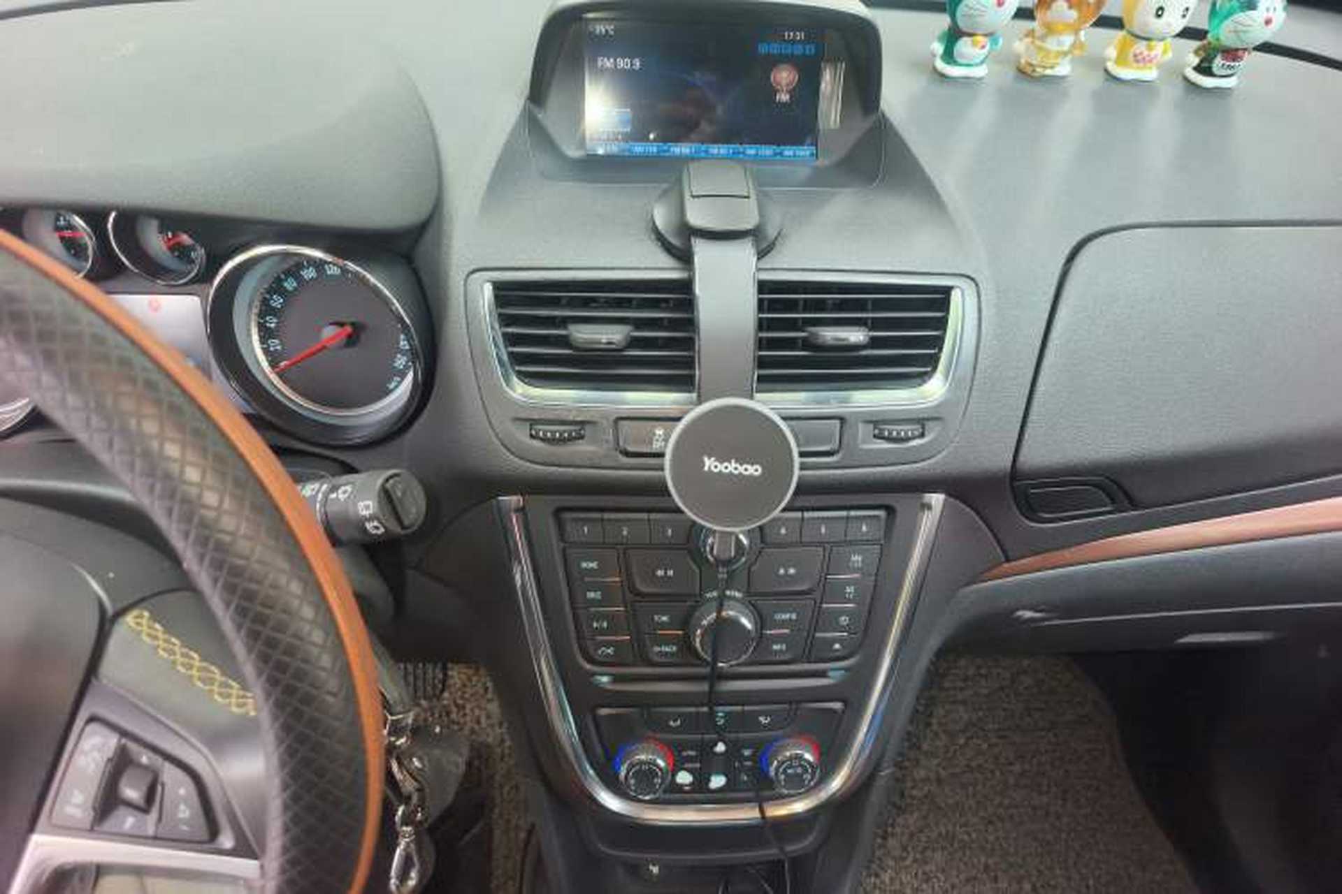 Used Buick Encore 2014 1.4T Automatic Two-Wheel Drive Urban Leading Model Audio And AC Panel