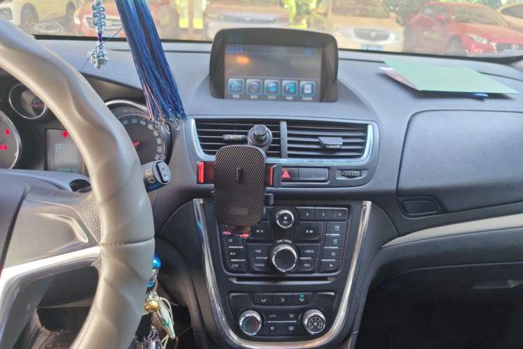 Used Buick Encore 2014 1.4T Automatic Two-Wheel Drive Urban Elite Model Audio And AC Panel