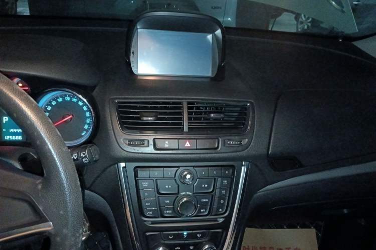 Used Buick Encore 2014 1.4T Automatic Two-Wheel Drive Urban Elite Model Audio And AC Panel