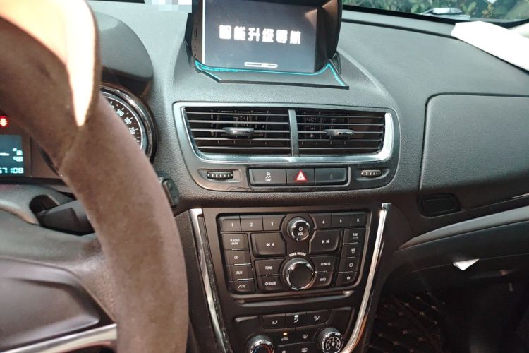 Used Buick Encore 2014 1.4T Automatic Two-Wheel Drive Urban Elite Model Audio And AC Panel
