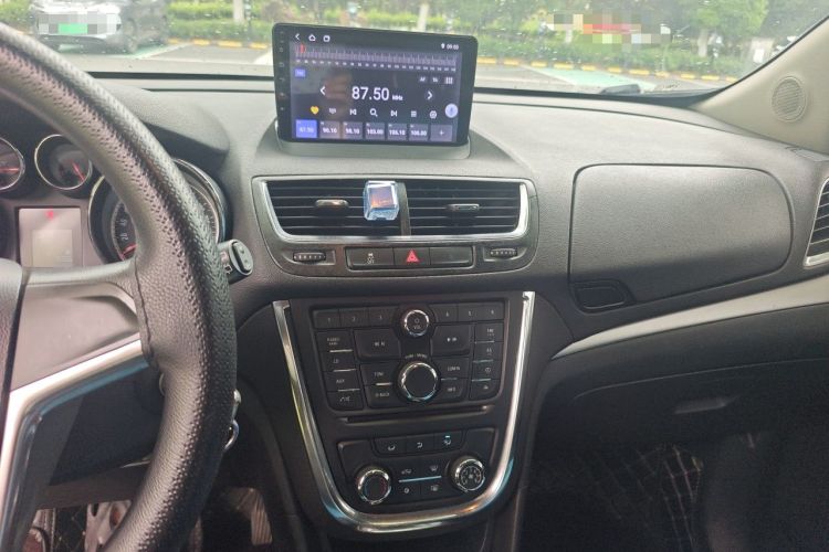 Used Buick Encore 2014 1.4T Automatic Two-Wheel Drive Urban Elite Model Audio And AC Panel