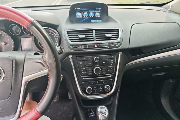 Used Buick Encore 2014 1.4T Automatic Two-Wheel Drive Urban Elite Model Audio And AC Panel