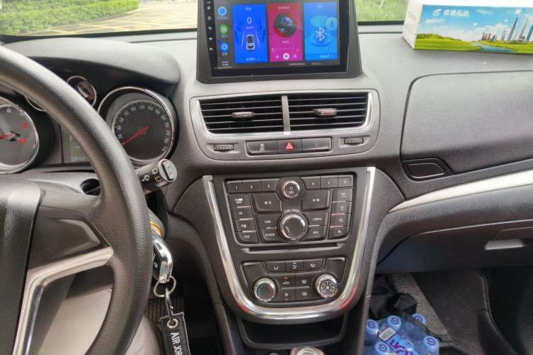 Used Buick Encore 2014 1.4T Automatic Two-Wheel Drive Urban Elite Model Audio And AC Panel