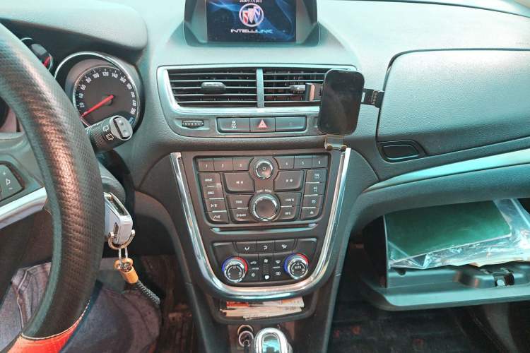 Used Buick Encore 2014 1.4T Automatic Two-Wheel Drive Urban Leading Model Audio And AC Panel