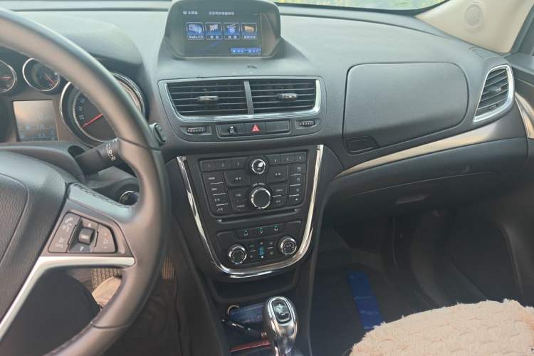 Used Buick Encore 2014 1.4T Automatic All-Wheel-Drive Flagship Edition Audio And AC Panel